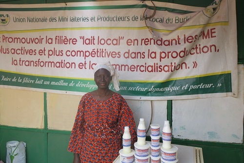 Alimata Sané, lauréate du premier prix  catégorie lait à la JAAL 2016