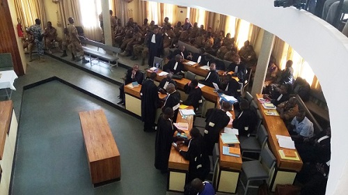 Procès des militaires : Le Tribunal envisage la requalification de « complot militaire », les accusés risquent la peine de mort 