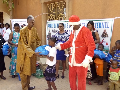 Hôtel maternel de Ouagadougou : Papa Noel était avec les pensionnaires
