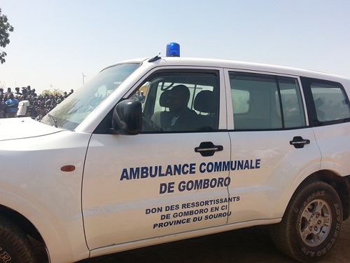 Gomboro : Les ressortissants résidant en Côte d’Ivoire offrent une ambulance à la commune