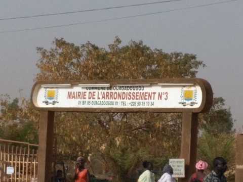 Chantier de l’échangeur du nord : Sit-in devant la mairie de l’arrondissement 3 de Ouagadougou