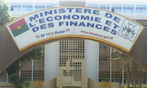 Ministère de l’économie et des finances : Le SYNAFI suspend son   mot d’ordre de sit-in
