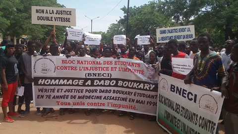 Dabo Boukary 27 ans après : Des étudiants en sit-in pour réclamer justice