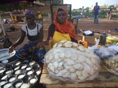  Mois de Ramadan à Ouagadougou : Le business de la vente des galettes est très florissant
