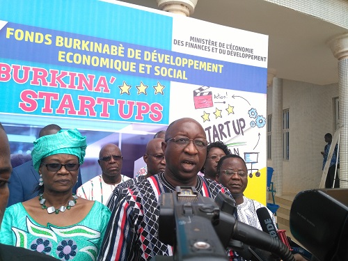 Programme « Burkina Start up » : Le top de départ des souscriptions a été donné par Paul Kaba Thiéba