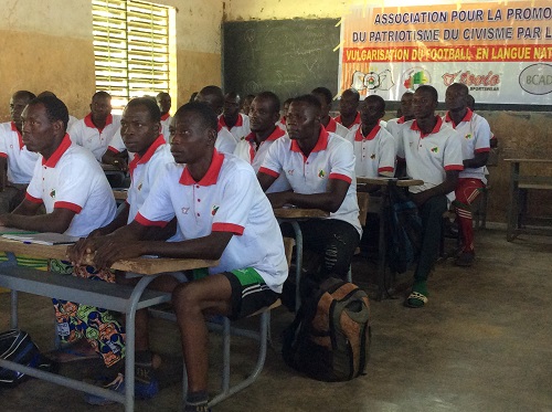 Commune de Pabré : Des encadreurs mieux outillés pour enseigner le football en  langue nationale aux enfants
