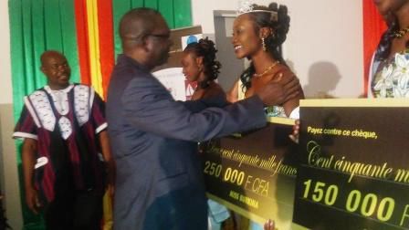 Miss Burkina 2017 :  Foulératou Combary, la miss régionale de l’Est empêchée par son fiancé