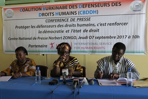 Protection des défenseurs des droits humains : La loi promulguée est un « couteau à double tranchant », a déclaré une coalition d’OSC