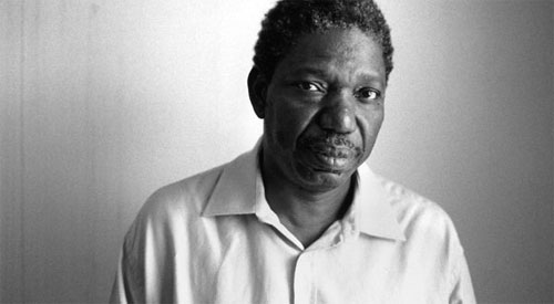 Olympe BHÊLY-QUENUM rend hommage à Idrissa Ouédraogo