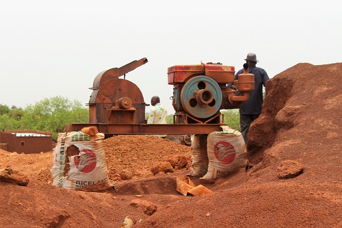Mine artisanale de Nébia : Députés et orpailleurs échangent sur les risques de pollution d’eau