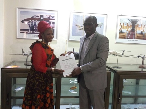 Kundé 2018 : Hawa Boussim reçoit deux billets d’avion d’Air Burkina