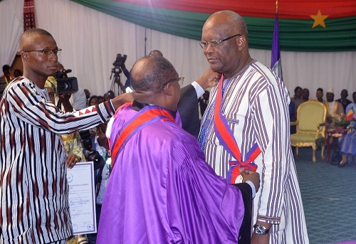 Cinquantenaire du CAMES : Le président du Faso élevé à la dignité de Grand-croix de l’Ordre international des palmes académiques