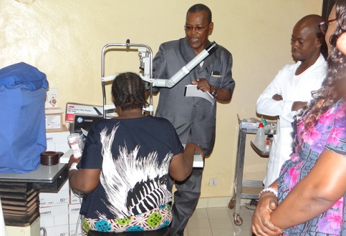 Hôpital Yalgado-Ouédraogo : L’ONG Light for the World offre du matériel pour renforcer le service d’ophtalmologie