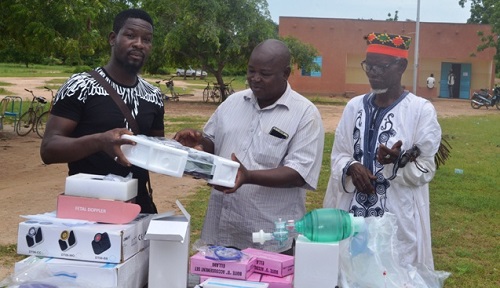 Santé : L’association Zood-Yinga  renforce le CSPS de Sanbtenga en matériel médical