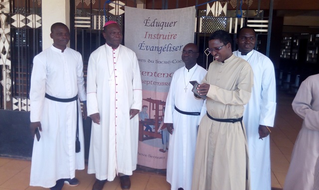 Diocèse de Dédougou : Monseigneur Prosper KY rend visite aux chrétiens de Toma