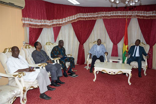 Assemblée nationale : L’association des Anciens Ambassadeurs du Burkina Faso reçue en audience 