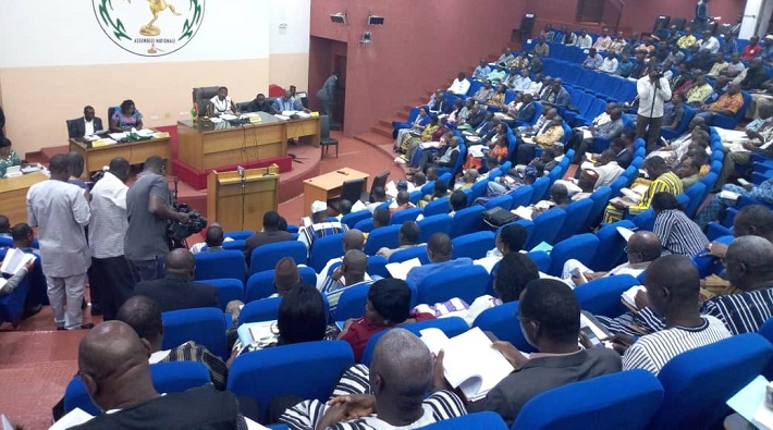 Burkina Faso : Les députés examinent le projet de loi de finances exercice 2019