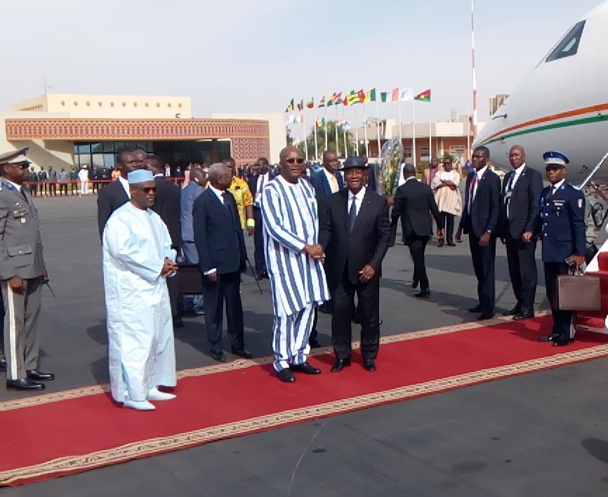 25 ans de l’UEMOA : Le Président ivoirien Alassane Ouattara est sur le sol burkinabè