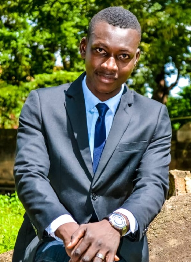Innovation : Etudiant en droit, Jonathan Ouédraogo invente du carburant à base d’huile usagée de moteur