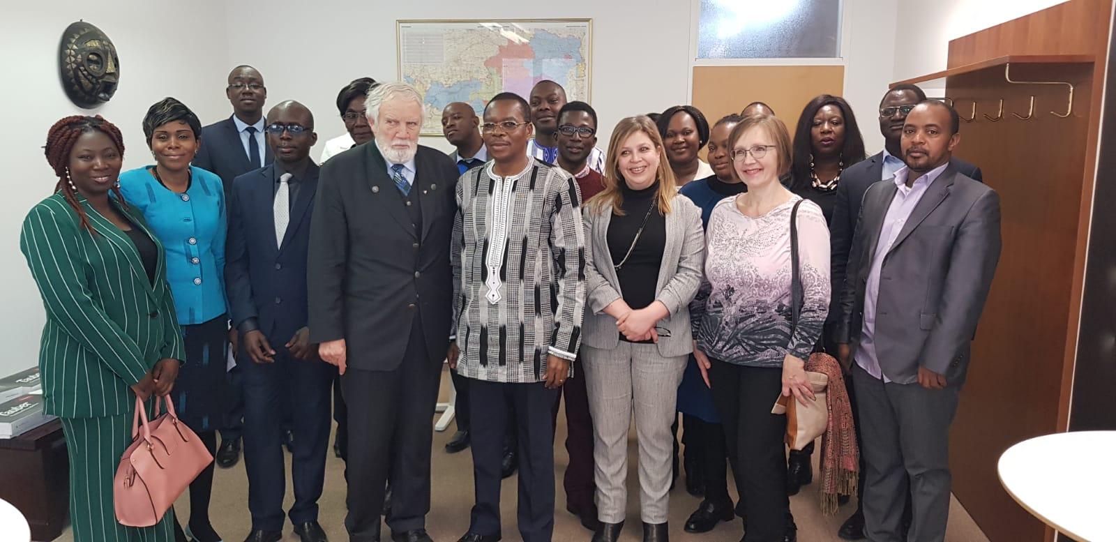 Ambassade du Burkina en Autriche : Le personnel présente ses vœux à l’ambassadeur Dieudonné Kéré