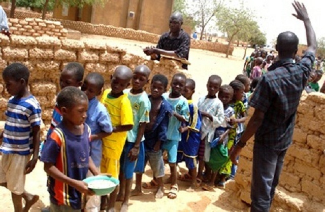 Retard des cantines scolaires : « Un enfant qui a faim est capable de voler », dixit Sibiri Ouédraogo, directeur d’école