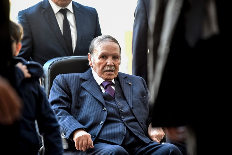 Présidentielle algérienne :  Bouteflika  renonce, pour l’honneur