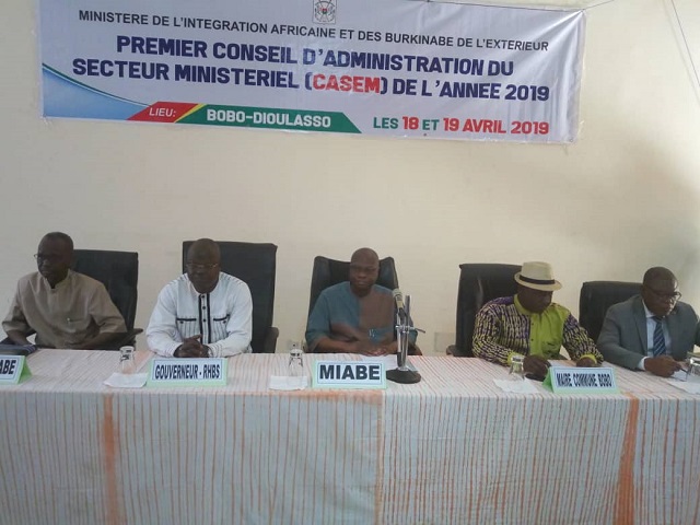 Bobo-Dioulasso : Le ministère de l’Intégration africaine et des Burkinabè de l’extérieur tient son premier CASEM de 2019