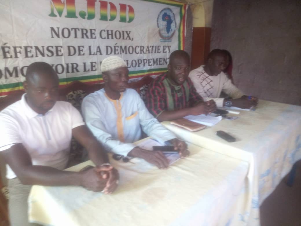 Burkina Faso : « Kadré a remplacé Roch à la Primature en 1996. C’est également lui qui va le remplacer à Kosyam en 2020 », Mathias Ouédraogo, président d’une organisation de jeunesse 