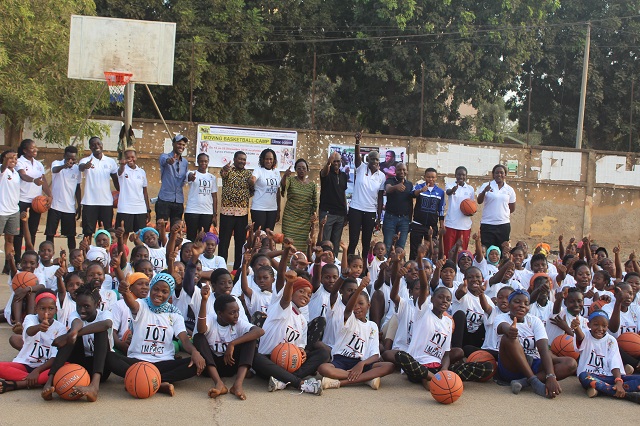 Basket-ball féminin : Astou Ndiaye mobilise 100 jeunes filles à Ouagadougou