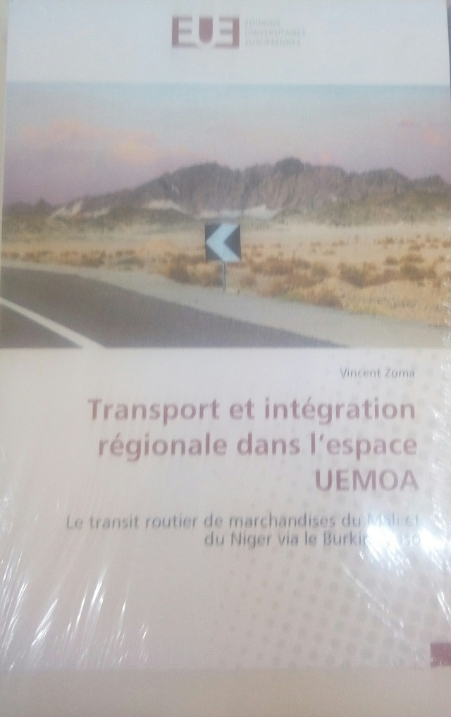 UEMOA : Dr Vincent Zoma dédicace son livre sur le transport et l’intégration régionale