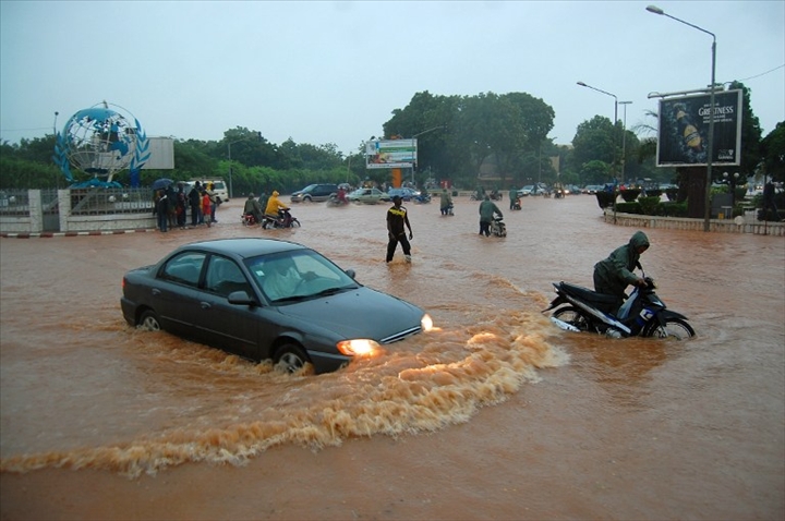 Risques d’inondations liées à la saison des pluies : Le sociologue Alexandre Sanfo apporte son expertise pour anticiper les catastrophes éventuelles 