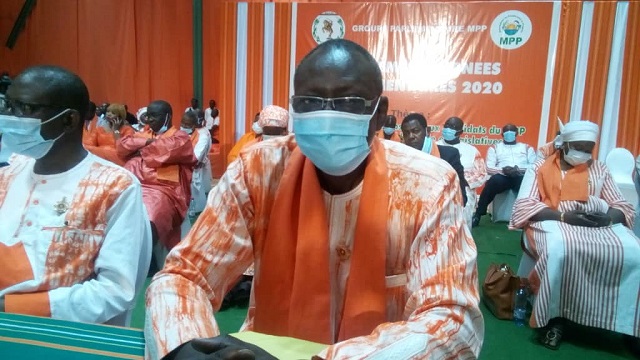 Burkina : « Chaque jour qui se lève, les voies sont bitumées », vante  Alexandre Tapsoba, député du MPP