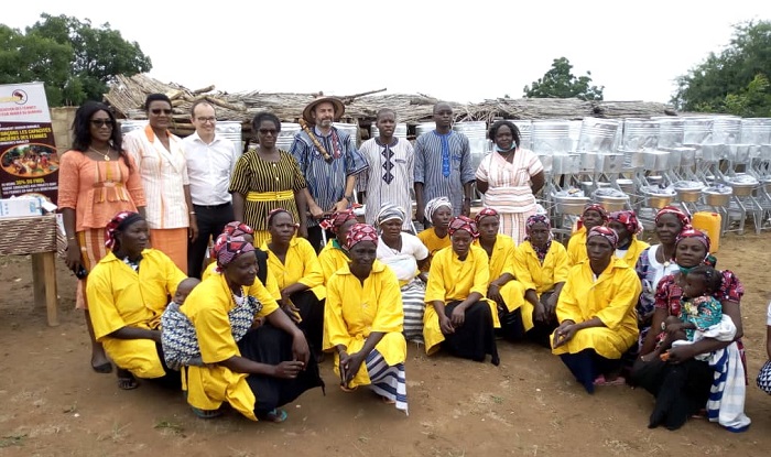 Association des femmes du secteur minier : L’ambassade de France fait don de kits de protection dans le Ganzourgou