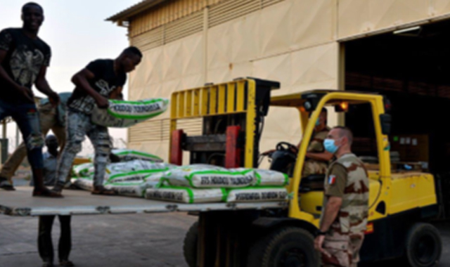Opération MILAN FARABOUGOU : Les habitants du village de Farabougou reçoivent environ 20 tonnes de riz