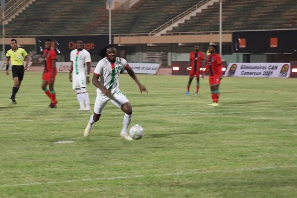 Eliminatoires CAN 2021 : Déception des amoureux du foot après le match nul des étalons contre le Malawi