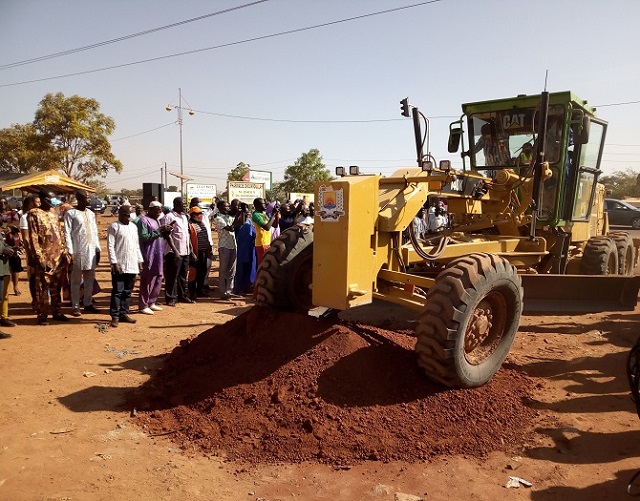 Commune de Ouagadougou : Les travaux d’entretien des voies en terre de l’arrondissement 7 lancés 