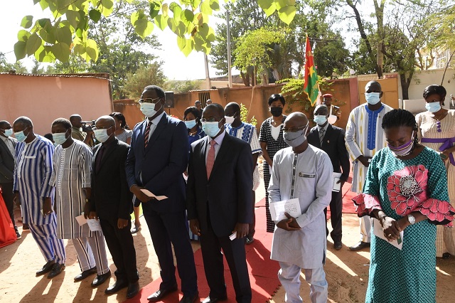 Ministère de l’Intégration africaine et des Burkinabè de l’extérieur : Vingt-cinq personnes décorées 
