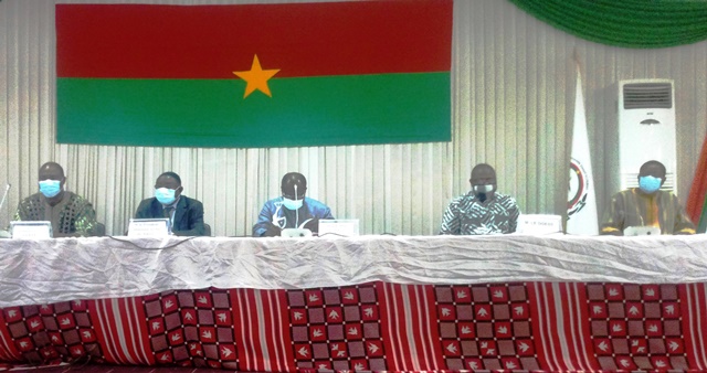 Lutte contre le Covid-19 au Burkina : Chercheurs et tradipraticiens en tandem