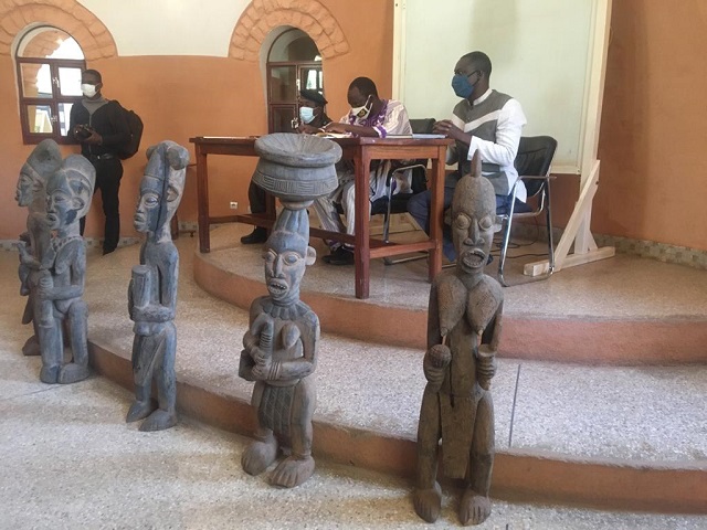 Trafic d’objets d’art : Des œuvres culturelles volées au Cameroun saisies par la douane burkinabè