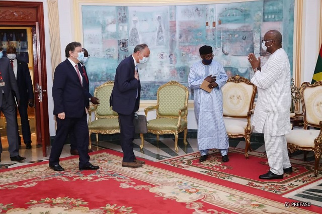 Burkina : Le président du Faso reçoit Djimé Adoum, haut représentant de la Coalition pour le Sahel