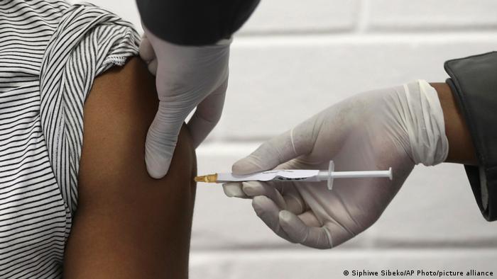 Vaccination anti covid-19 au Burkina : Les « prescriptions médicales » de l’Academie des sciences, des arts et des lettres du Burkina Faso
