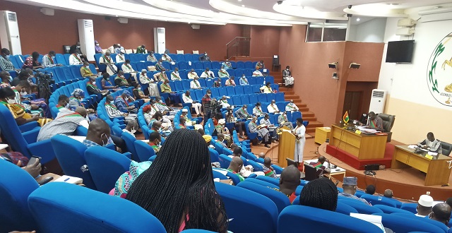 Assemblée nationale : Les députés adoptent le programme Wuri pour la mise en œuvre d’identifiant unique électronique de la personne au Burkina