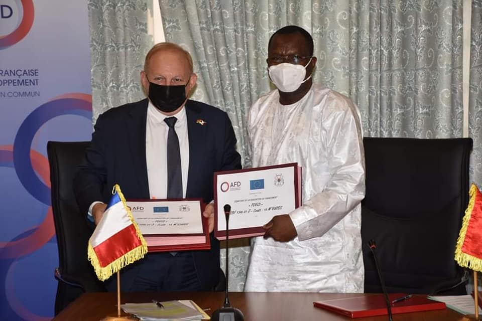 Coopération France-Burkina : Signature de convention de financement du projet de développement économique local durable de Bobo-Dioulasso