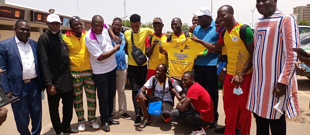 Tour du Bénin : Les cyclistes burkinabè accueillis en triomphe à Ouagadougou