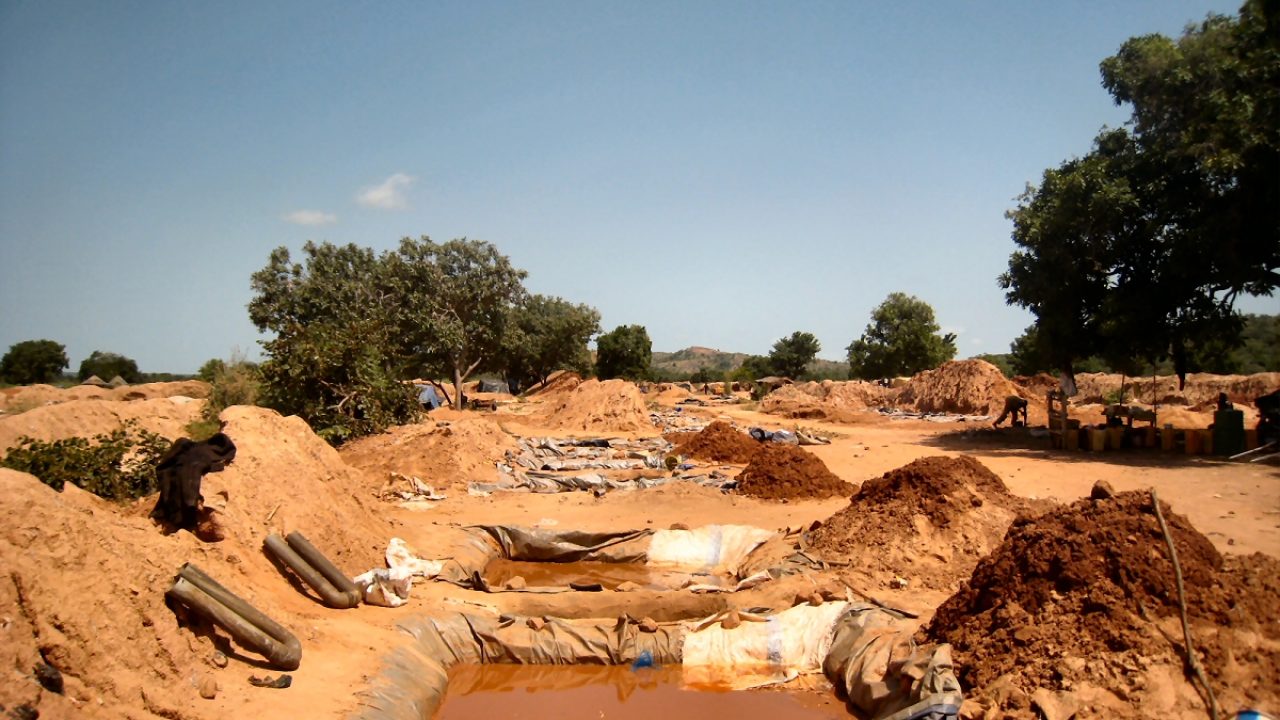 Burkina Faso : Fermeture de tous les sites aurifères artisanaux jusqu’à nouvel ordre dans les provinces de l’Oudalan et du Yagha