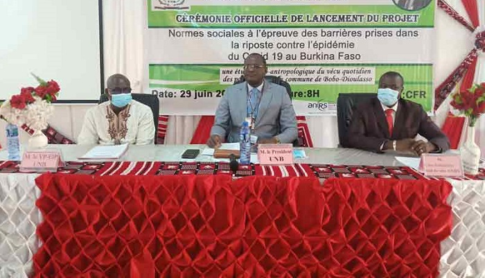 Lutte contre le Covid-19 : Dr Patrice Toé s’intéresse aux vécus des acteurs sociaux de Bobo-Dioulasso