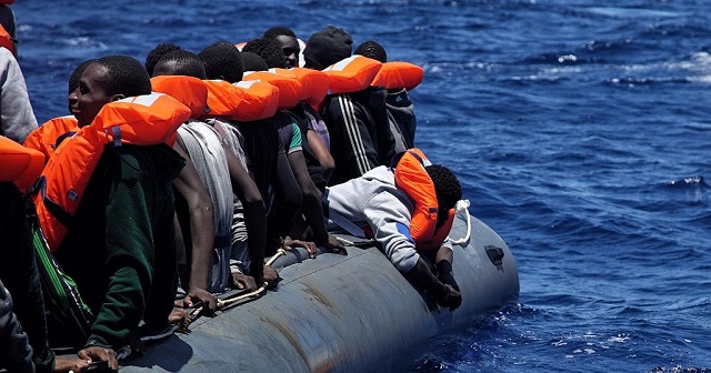 Méditerranée : 369 migrants secourus dans la nuit du 4 au 5 juillet 2021