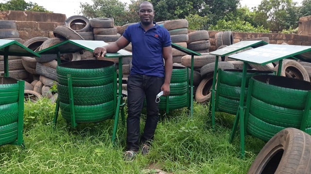 Ecologie : Dramane Sanogo redonne une seconde vie aux pneus usagés au Burkina