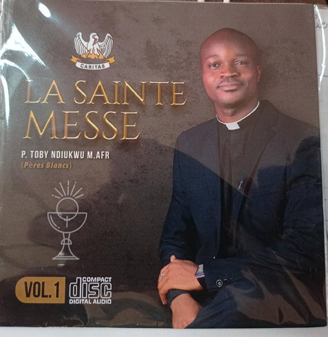Musique religieuse au Burkina : L’abbé Toby Ndiukwu chante « La Sainte messe »