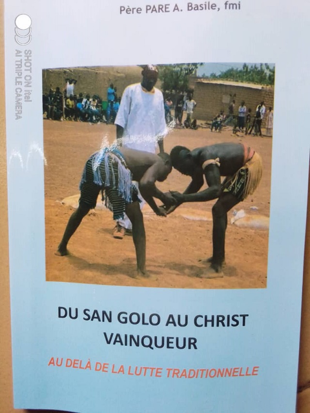 Littérature religieuse au Burkina : Père Basile Paré exhorte les chrétiens à faire un dépassement « du San Gôlô au Christ Vainqueur »